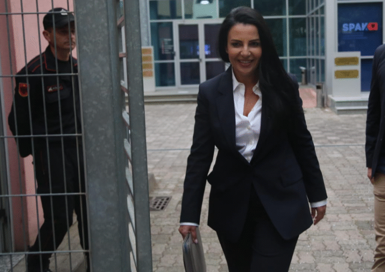 Belinda Balluku e pandehur për Tunelin e Llogarasë, SPAK i komunikon akuzën: Shkelje me tenderin 190 mln euro