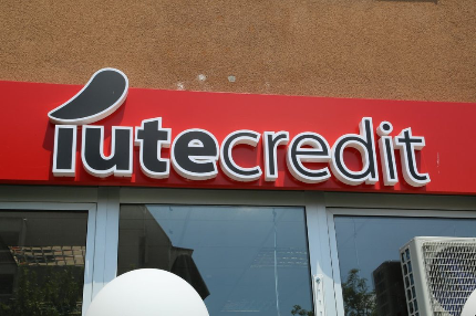 Skema e IUTE Credit! Si një kredi 1000 euro kthehet në makth financiar