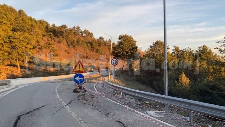 Skandal në Gjinar: Asfalti dëmtohet, rruga e mirëmbajtur nga Alko Impex Construction në gjendje të rënduar