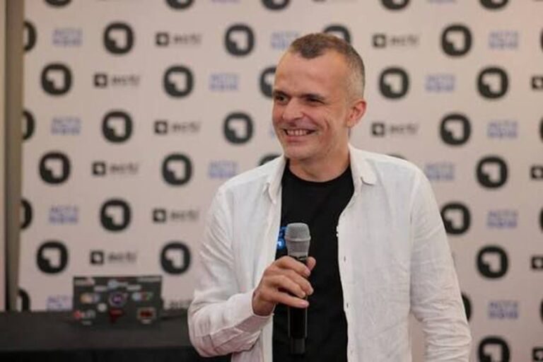 Si i pastroi Ermal Beqiri paratë me vila