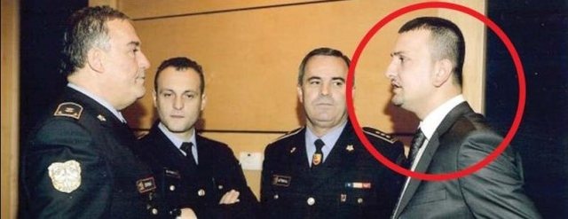 Mashtronte biznesmenë duke u premtuar tendera, kush është Indrit Aliu