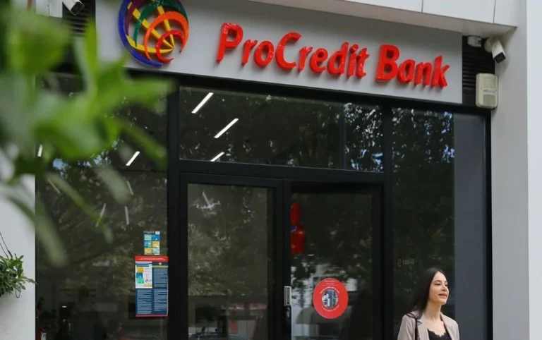 ProCredit Bank në Shqipëri raporton humbje masive