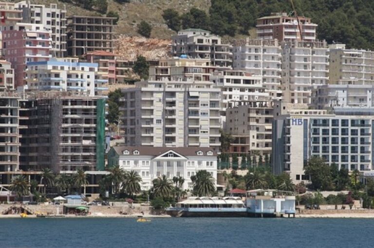 Shteti zgjohet në Sarandë dhe Ksamil! Urdhra për arrestimin e policësh, zyrtarëve e biznesmenëve