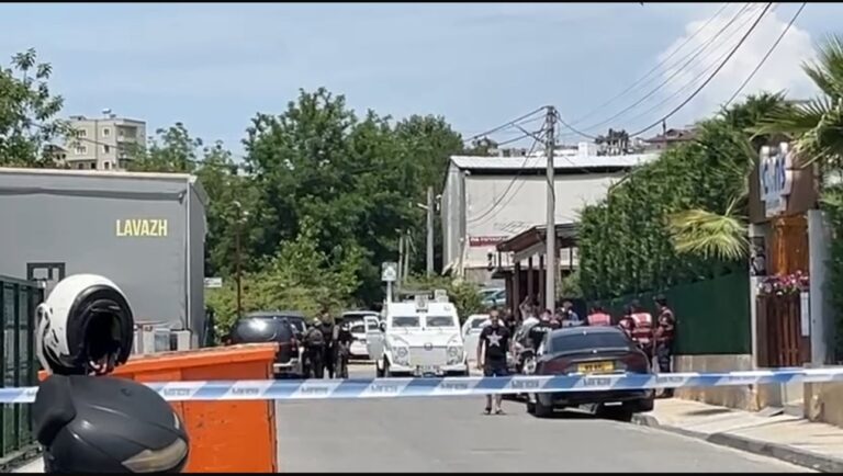 EMRAT/ Ekzekutohet në Paskuqan Ardian Baloshi! Autori i dyshuar arratiset drejt Krujës me Benz