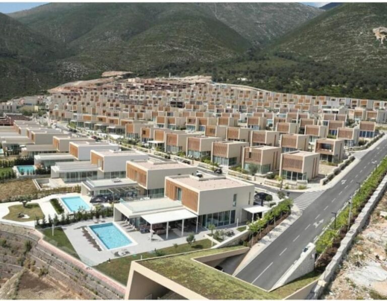 LISTA/ Mbi 100 mln € troje, apartamente, vila e llogari bankare