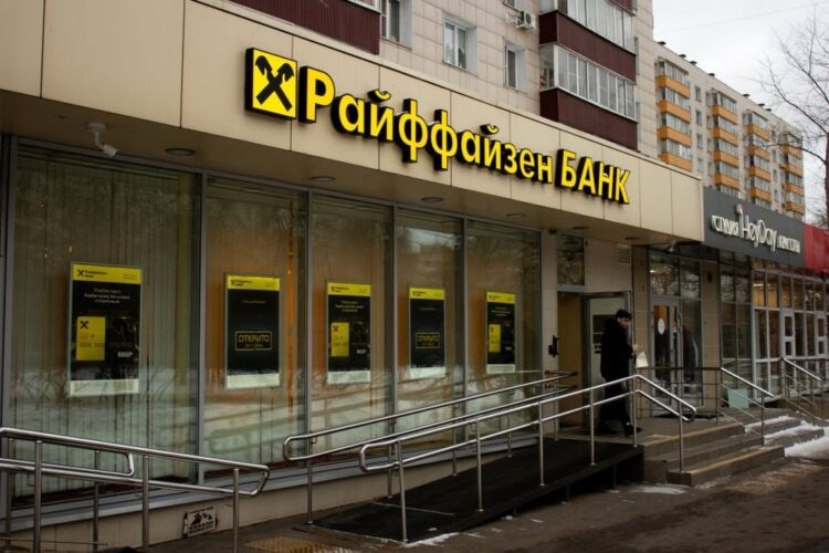 Levë e Rusisë! Alarm në Europë për Raiffeisen Bank, sanksionet në tavolinë