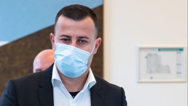 Vrau Armand Beqirajn, lirohet para kohe Angjelin Sterkaj Vrau Armand Beqirajn, lirohet para kohe Angjelin Sterkaj