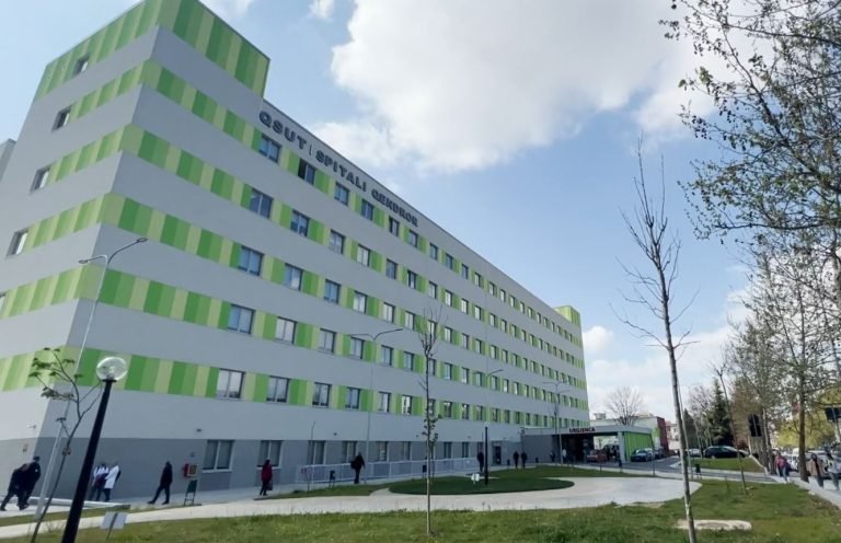 Skandali në Shëndetësi 90% e rekomandimeve të KLSH për pajisjet mjekësore në spitalet nuk u zbatuan Skandali në Shëndetësi 90% e rekomandimeve të KLSH për pajisjet mjekësore në spitalet nuk u zbatuan