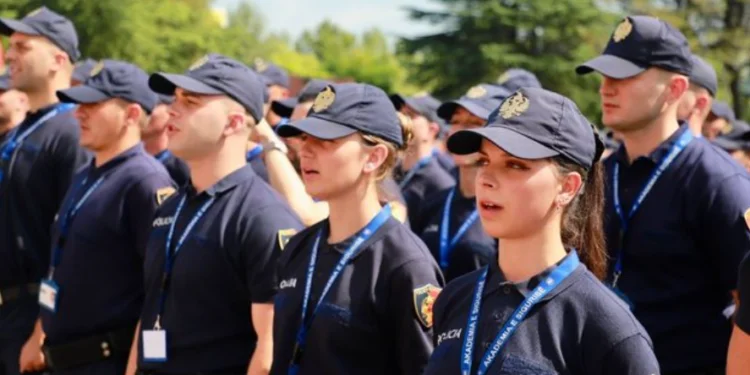 Ndryshojnë rregullat në Policinë e Shtetit: Gradat do të merren më shpejt Ndryshojnë rregullat në Policinë e Shtetit: Gradat do të merren më shpejt