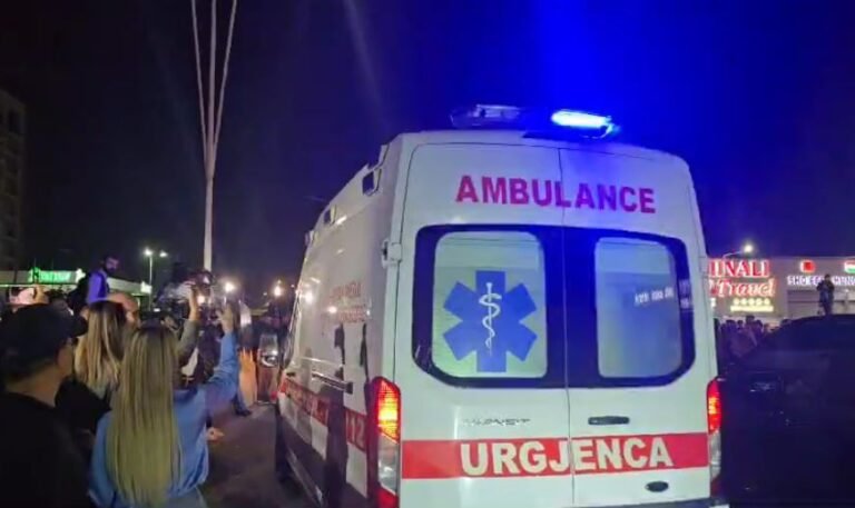E reja shtatzënë humb jetën gjatë transportit nga Pogradeci në Tiranë E reja shtatzënë humb jetën gjatë transportit nga Pogradeci në Tiranë