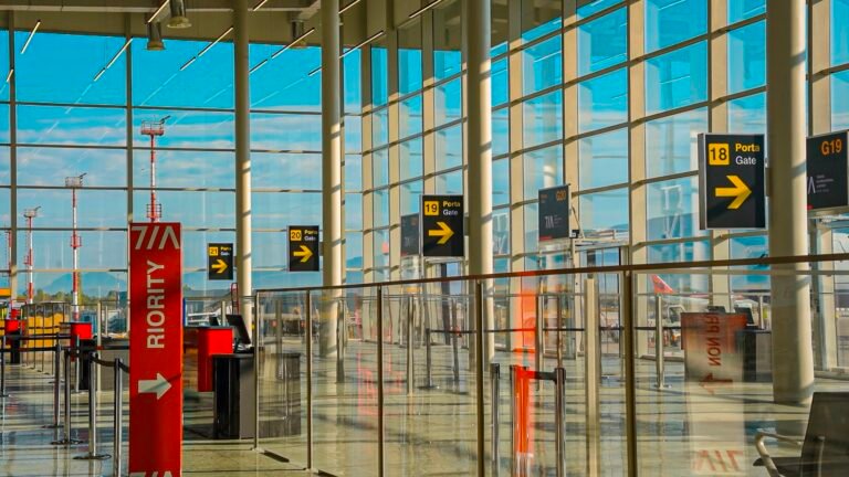 Përkrah gjigandëve botërorë, Aeroporti Ndërkombëtar i Tiranës mes finalistëve për çmimin “Aeroporti i Vitit 2026”