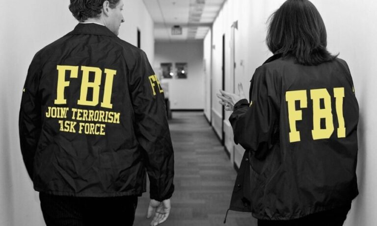 FBI zbarkon në Tiranë