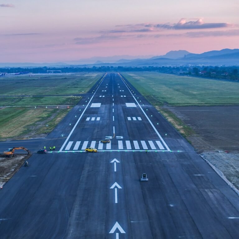 Aeroporti Ndërkombëtar i Tiranës vijon investimet në pistë për sezonin 2027