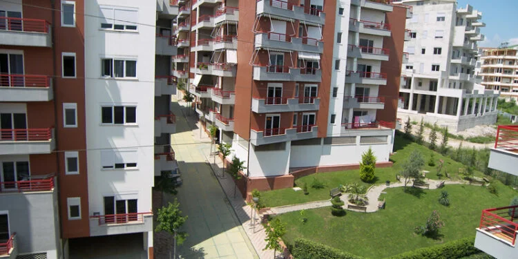 Çiftet e reja, vëmendje! Ja 4 rrugët për të siguruar një banesë me mbështetjen e shtetit Çiftet e reja, vëmendje! Ja 4 rrugët për të siguruar një banesë me mbështetjen e shtetit